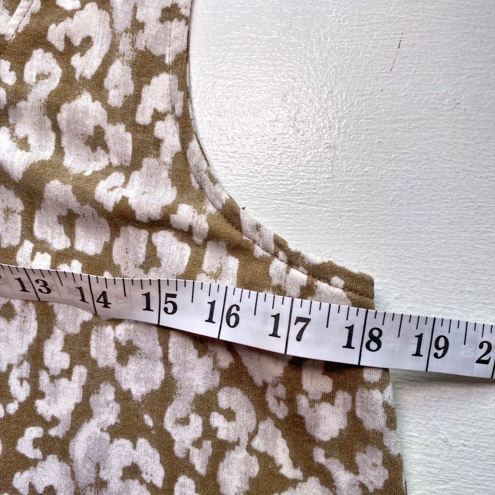 Wonderly Neutral Leopard Print Sleeveless Midi Dress - Picture 7 of 12